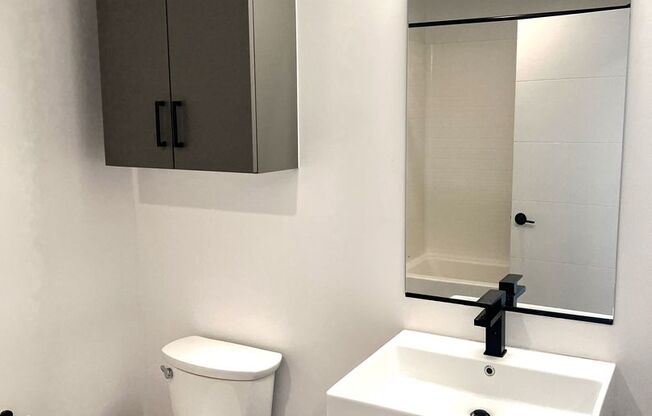 Studio, 1 bath, 464 sqft, $2,270, Unit 710