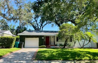 Adorable 3/2 Bungalow in Orwin Manor!