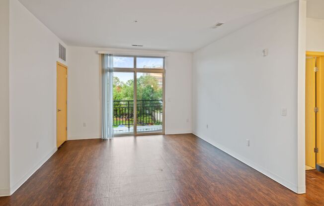 2 beds, 2 baths, 1,021 sqft, $1,520, Unit 419