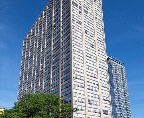 Exterior view of 2101 S. Michigan Apartments