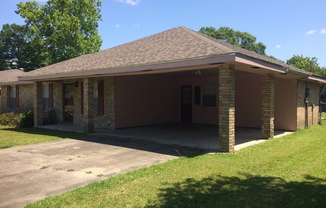 3 beds, 2 baths, $1,595