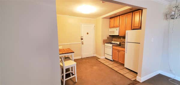 10537 64 AVE