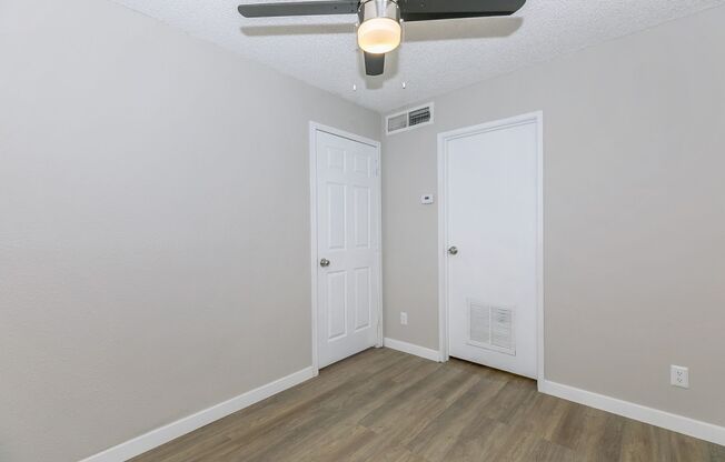 1 bed, 1 bath, 452 sqft, $949, Unit 2078