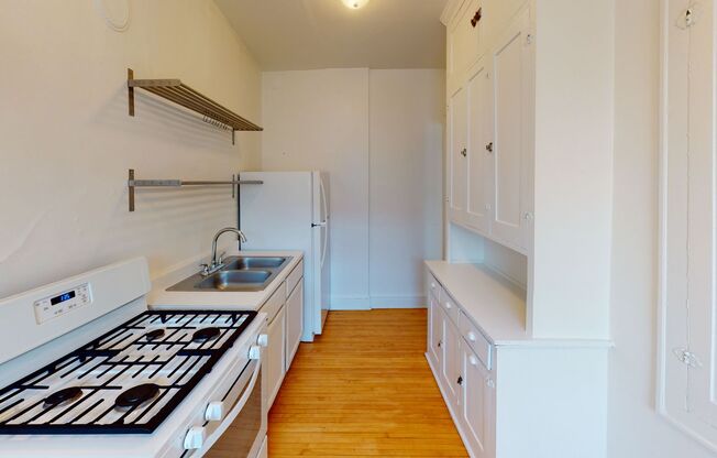 Studio, 1 bath, 400 sqft, $999, Unit 369205 ® ˢ