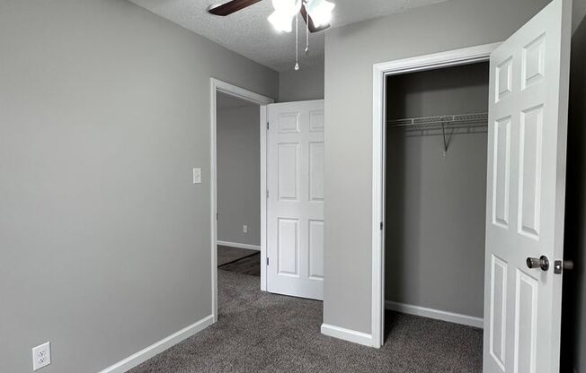 2 beds, 1 bath, 750 sqft, $1,295, Unit 264- Seals