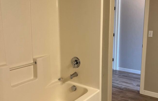 2 beds, 1 bath, 1,191 sqft, $1,915, Unit P204