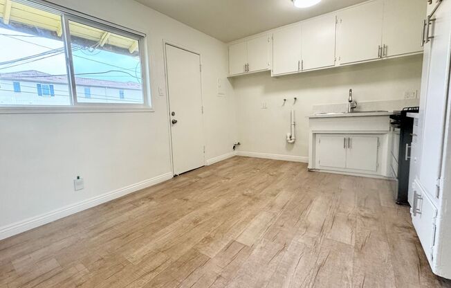 2 beds, 1 bath, $2,400, Unit 743-4