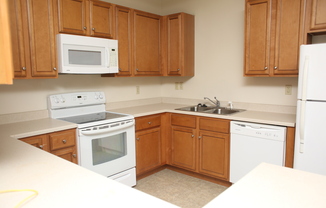 2 beds, 2 baths, 1,052 sqft, $1,750, Unit Ste #212