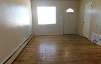 2 beds, 1 bath, $1,000