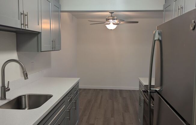 2 beds, 1 bath, 810 sqft, $2,095, Unit A104