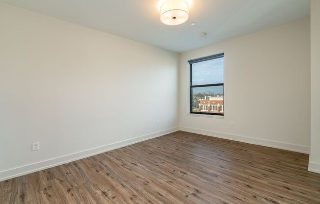 2 beds, 2 baths, $1,667, Unit 1050 N 4th St. Apt. 422