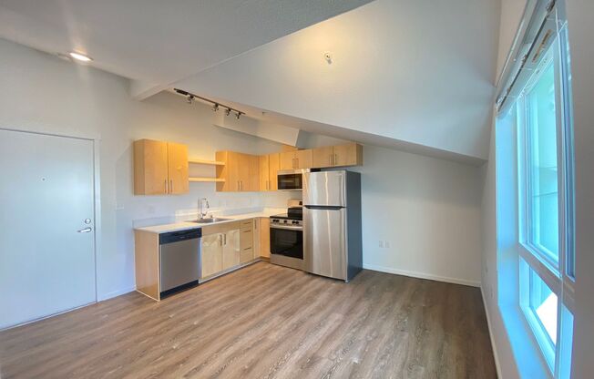 1 bed, 1 bath, 520 sqft, $1,795, Unit 5504-A