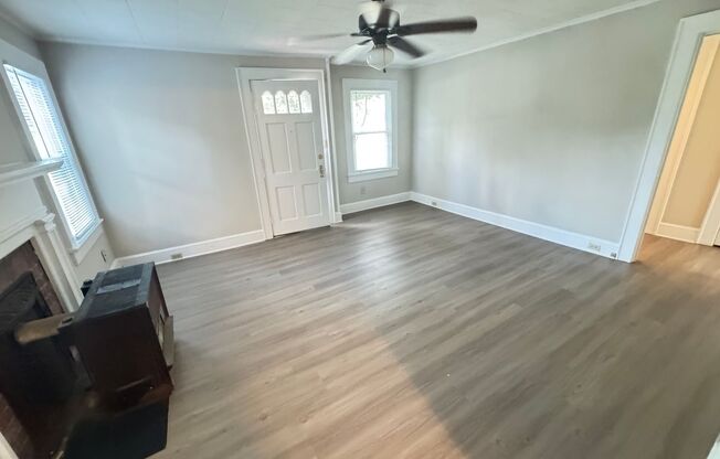 1 Bed / 1 Bath Duplex Near Downtown Concord