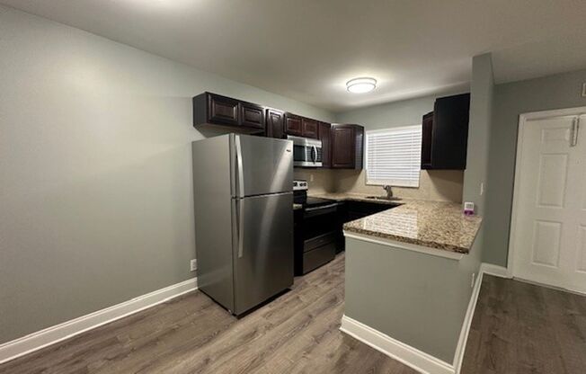 2 beds, 1 bath, 800 sqft, $1,925, Unit 6