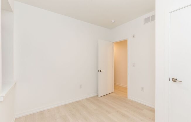2 beds, 1 bath, 830 sqft, $1,595, Unit 1247 - A