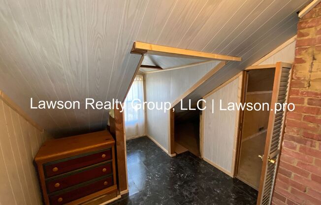 3 beds, 1.5 baths, $1,650