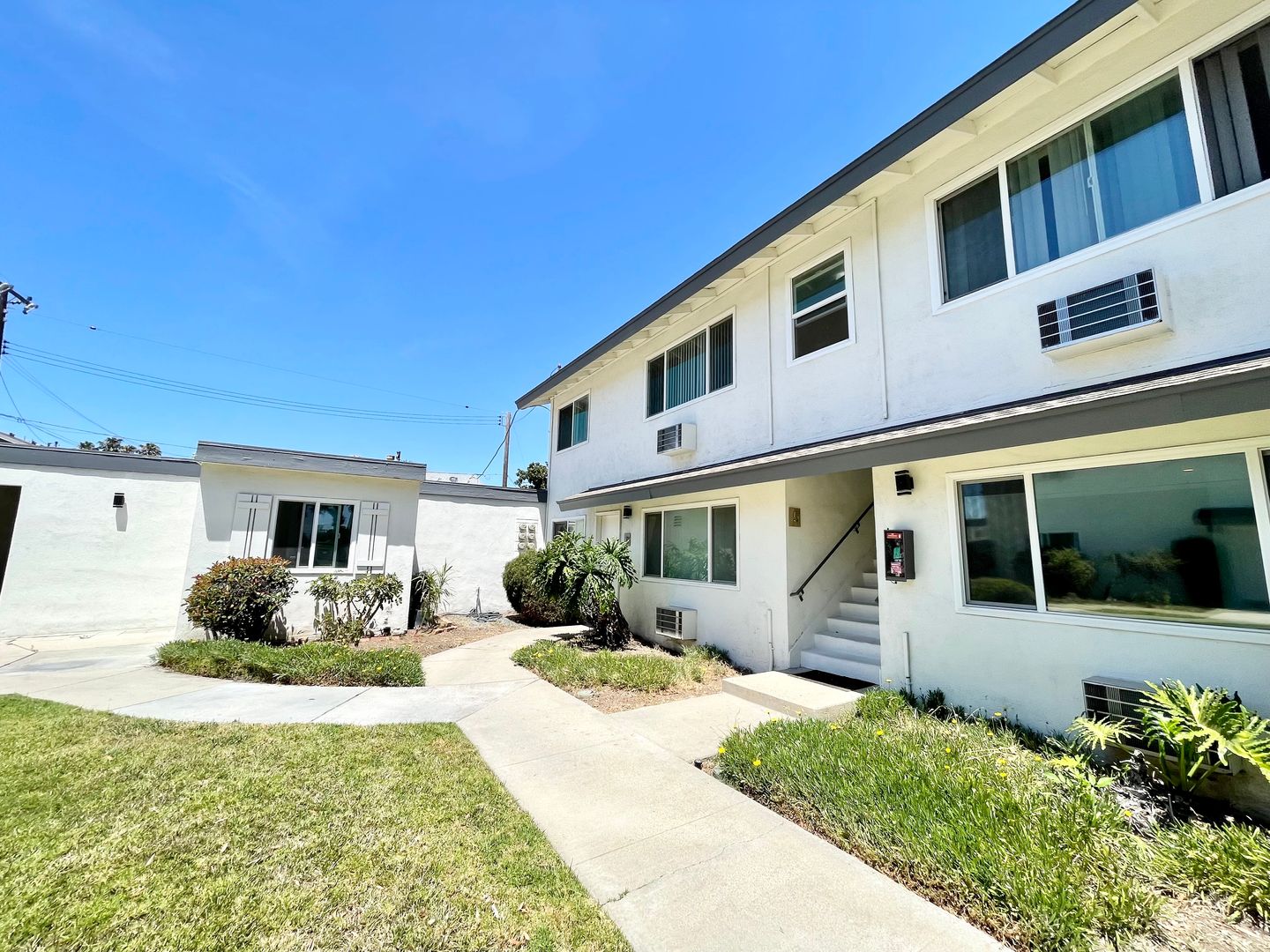 3175 Quartz Ln. (5 Units)