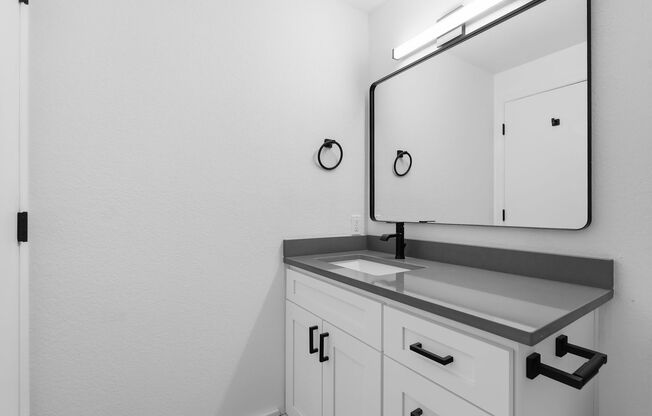 2 beds, 1 bath, 803 sqft, $1,592, Unit CMV 12223 - 305