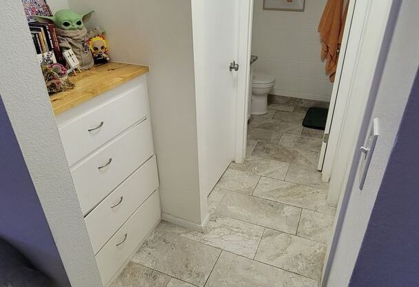 Studio, 1 bath, $1,065, Unit 307