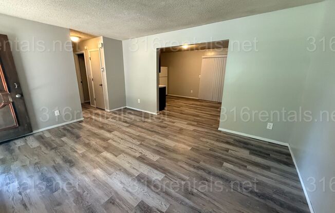 $850 - 2 bedroom/ 1 bathroom - Duplex