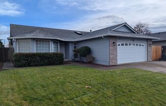 Single Level Three Bedroom Keizer Home - Ridgemont 7036