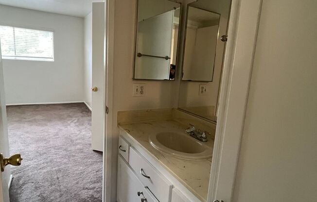 2 beds, 1 bath, $2,150