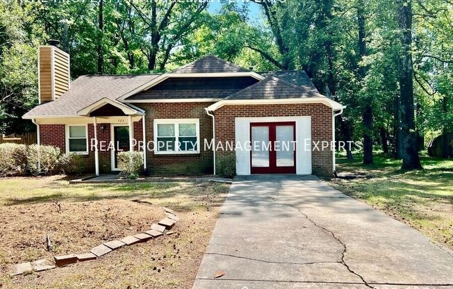 723 CRICKETWOOD LN