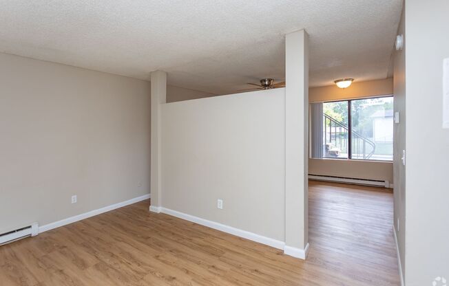 Studio, 1 bath, 440 sqft, $940, Unit 238