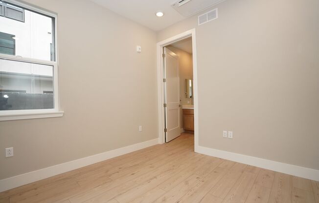 New Construction End Unit Luxury Townhome in Central Sunnyvale Location!