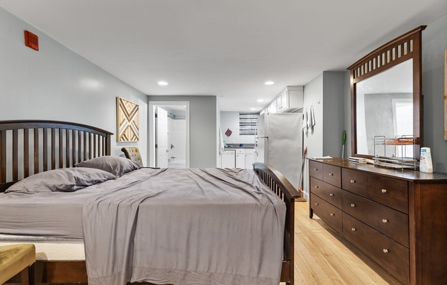 1170 Massachusetts Ave 7