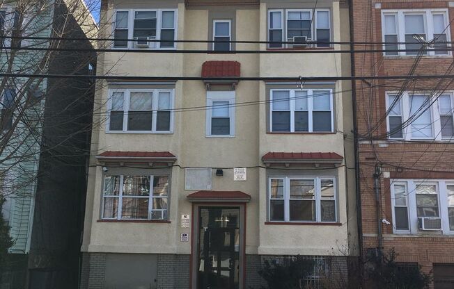 112 ARLINGTON AVE