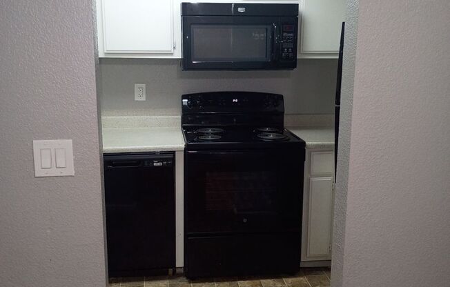 NEW Summerfield Apartments