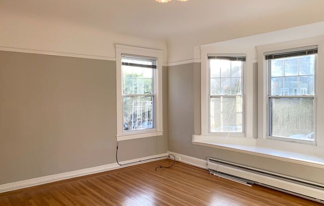 290 ALHAMBRA ST