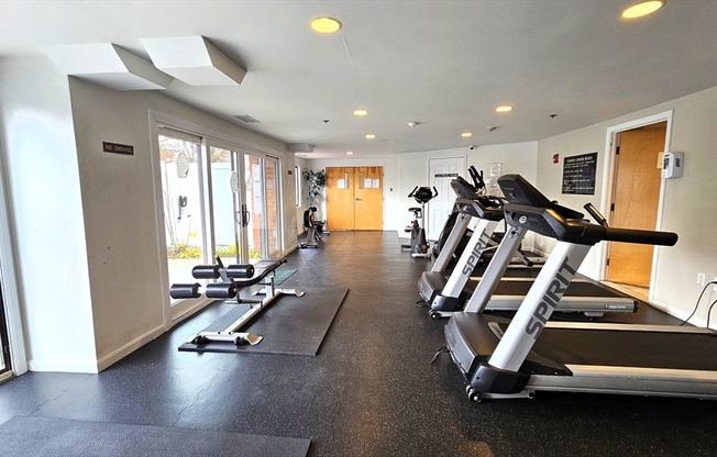 2 beds, 2 baths, 1,098 sqft, $3,100, Unit 416