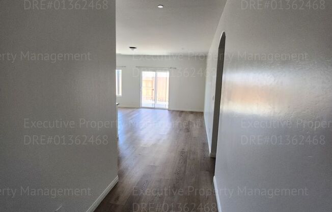 3 bedroom/ 2 bathroom home located in a cul de sac MOVE IN READY