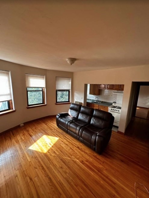 1 bed, 1 bath, 600 sqft, $1,900, Unit 17