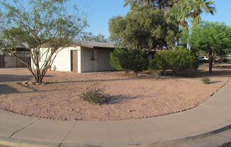 ASU - 5BR/2BA HOUSE W/POOL - BEAUTIFUL HOME , TILE FLOORS