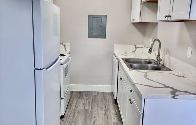 2 beds, 2 baths, 860 sqft, $1,895, Unit 18A