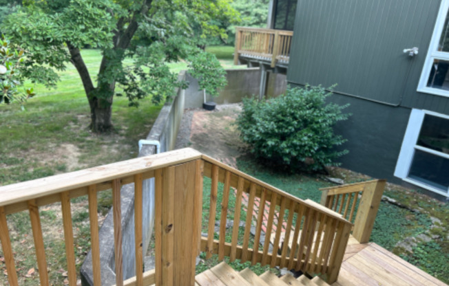1201 OLD CANNONS LN