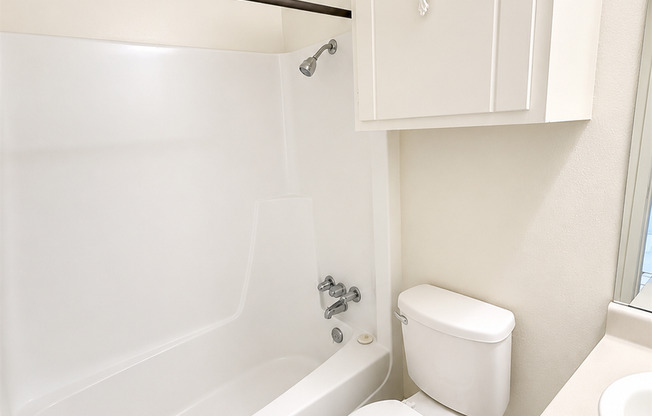 1 bed, 1 bath, 650 sqft, $1,289, Unit SUX-222