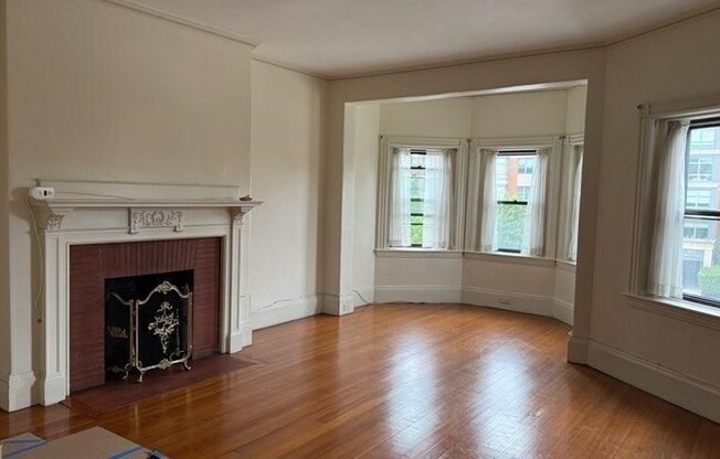 899 BEACON ST
