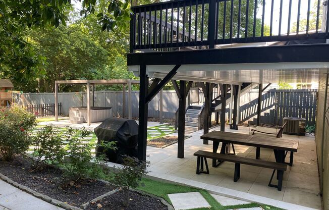 Spacious charmer in the heart of Dilworth – Walk to Everything!