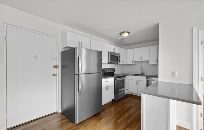 1 bed, 1 bath, 600 sqft, $2,300, Unit 37