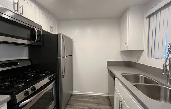 2 beds, 2 baths, 1,000 sqft, $2,898, Unit 309