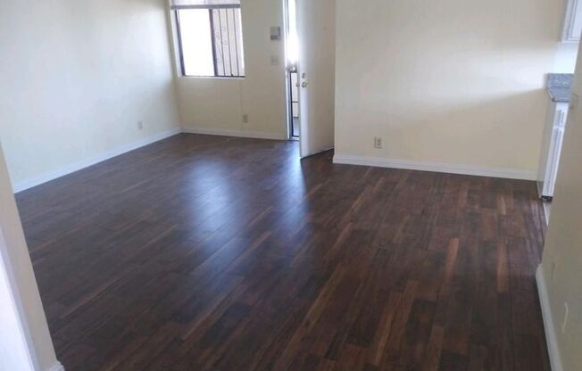 1218 W SUNSET BLVD