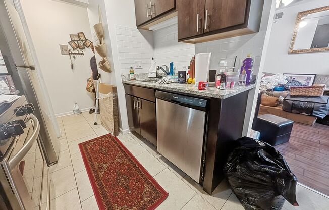 1 bed, 1 bath, $1,595, Unit 1111H-409