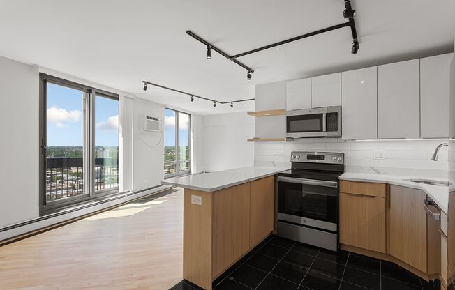 3 beds, 1.5 baths, 1,001 sqft, $3,400, Unit 28K