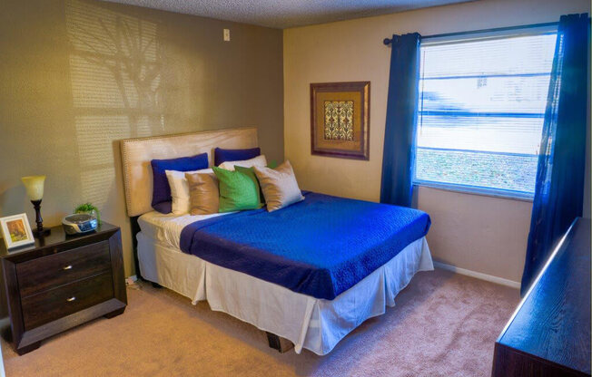 Comfortable Bedroom at Auburn Glen Apartments, Jacksonville, FL, 32256