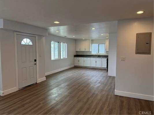 1785 E IMPERIAL HWY