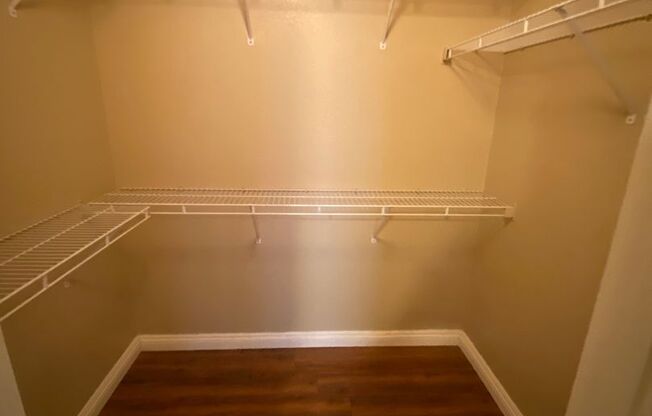 2 beds, 2 baths, 1,024 sqft, $1,395, Unit 1726